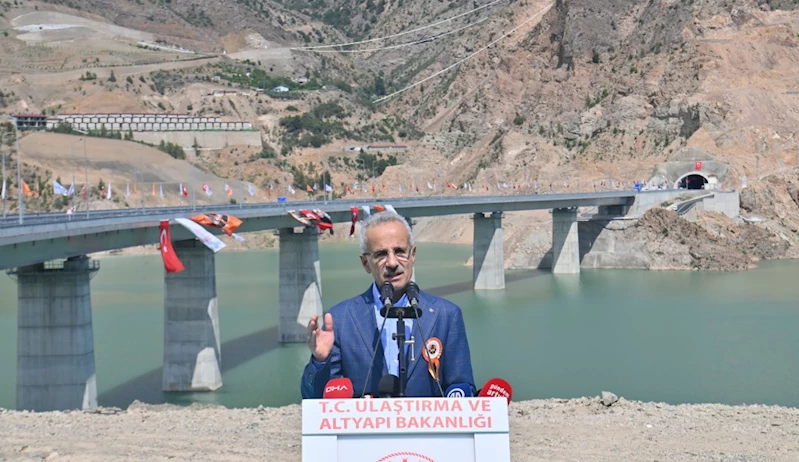 BAKAN URALOĞLU YUSUFELİ MERKEZ VİYADÜĞÜ AÇILIŞ TÖRENİNE KATILDI