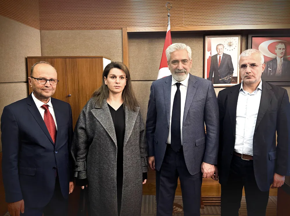 Kürt Yazarlardan, Ahmed Kanî,leylana Sidîq ve Azad Lal, Mehmet Galip Ensarioğlu ile Bir Araya Geldiler