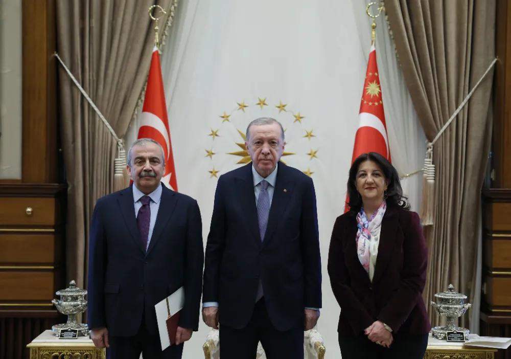 SON DAKİKA! CUMHURBAŞKANI ERDOĞAN, DEM PARTİ HEYETİNİ AĞIRLADI